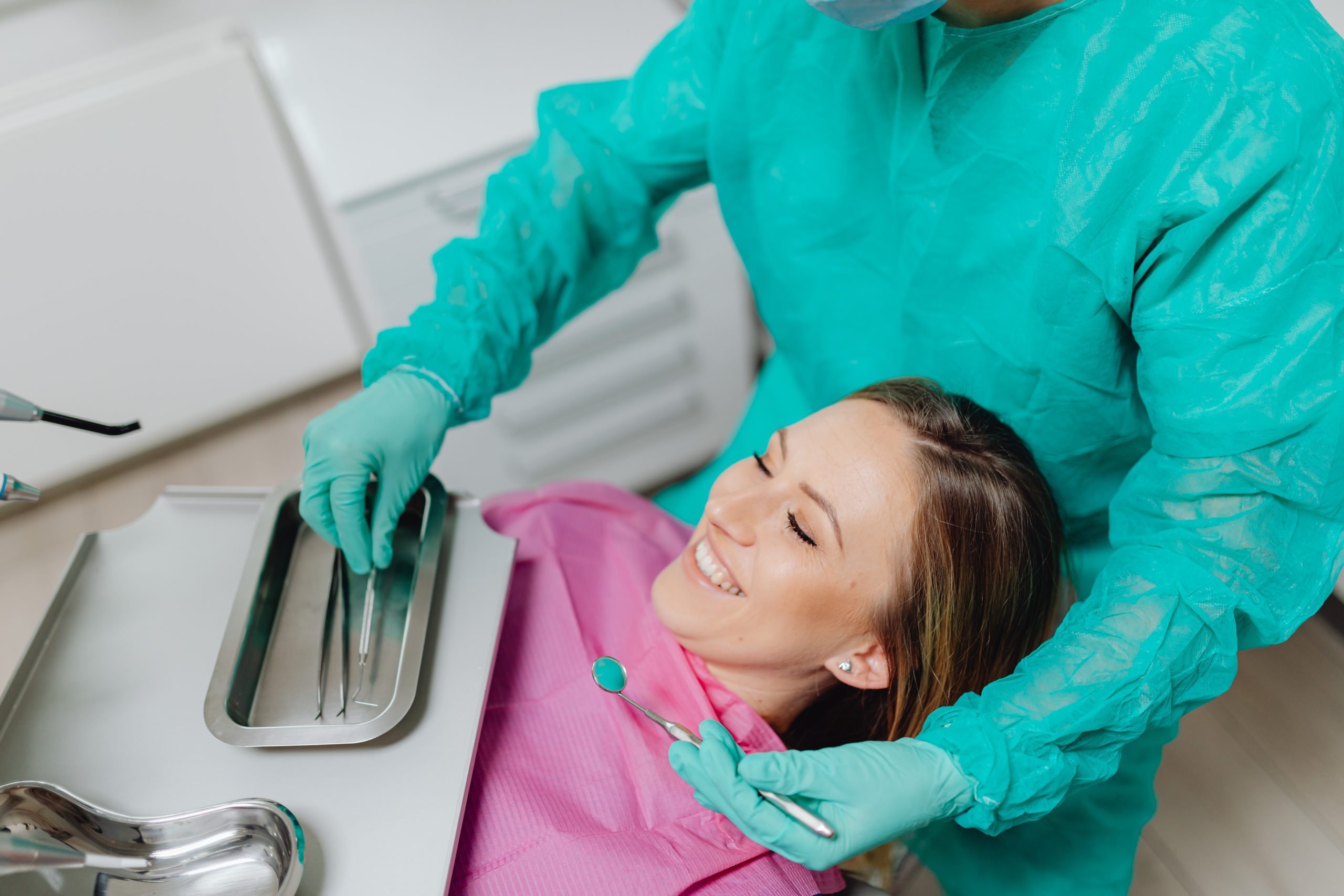 Dental-Hygienist-Cleaning-scaled
